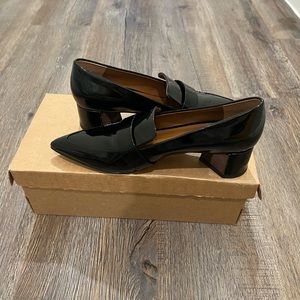 New size 6 - Franco Sarto patent leather shoes